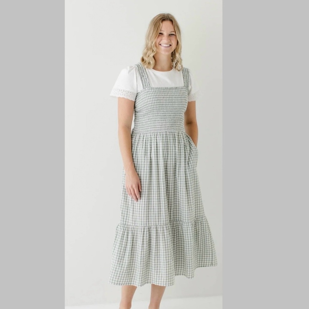 beachlunchlounge Green and White Midi Dress - Picture 6 of 7